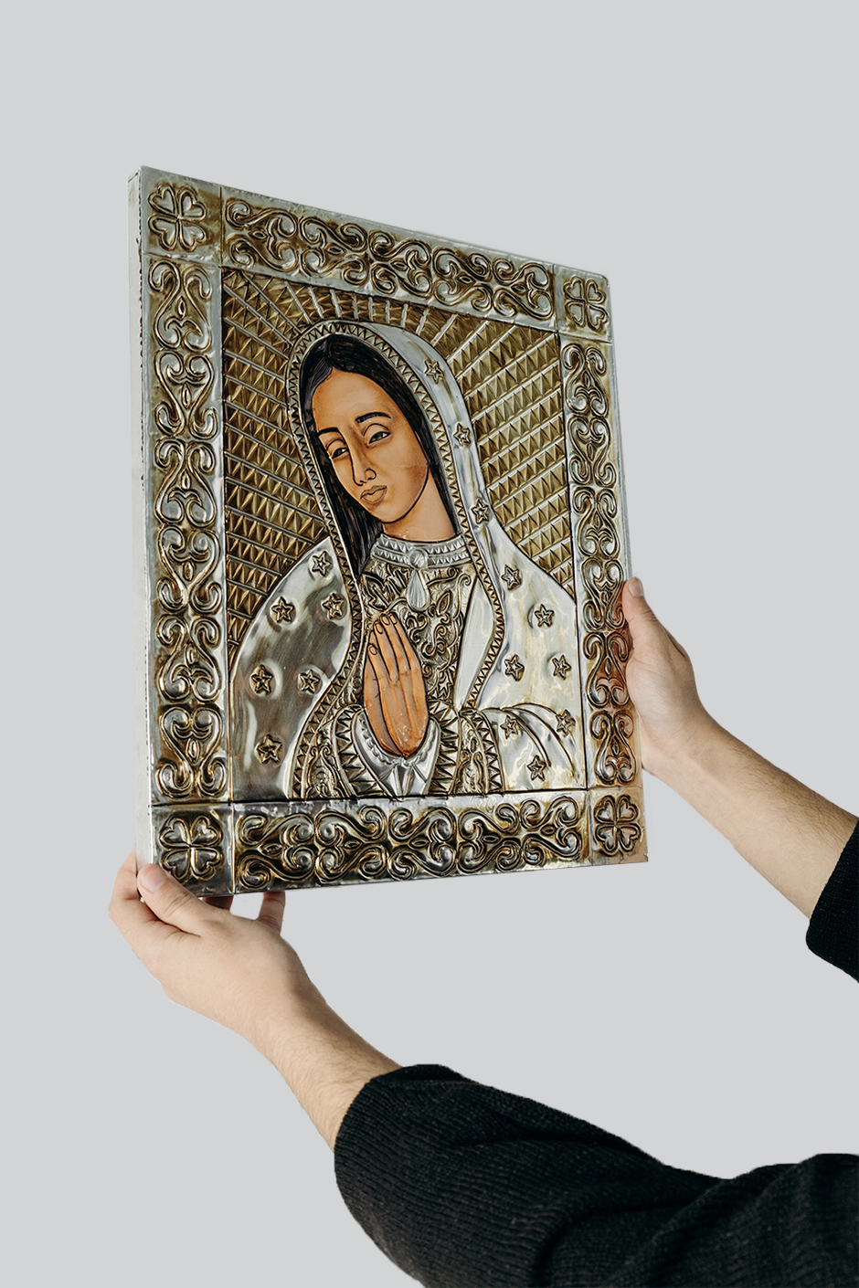 Virgen de Guadalupe en Repujado